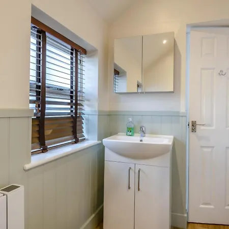 1 Bed In Oc-sz482 Apartment